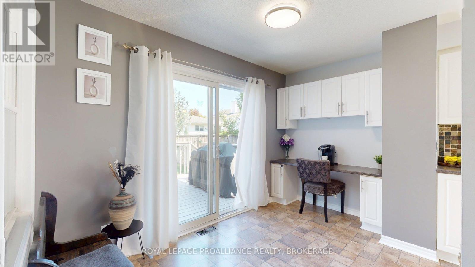 878 Walker Court, Kingston, Ontario  K7M 8L2 - Photo 18 - X12394906