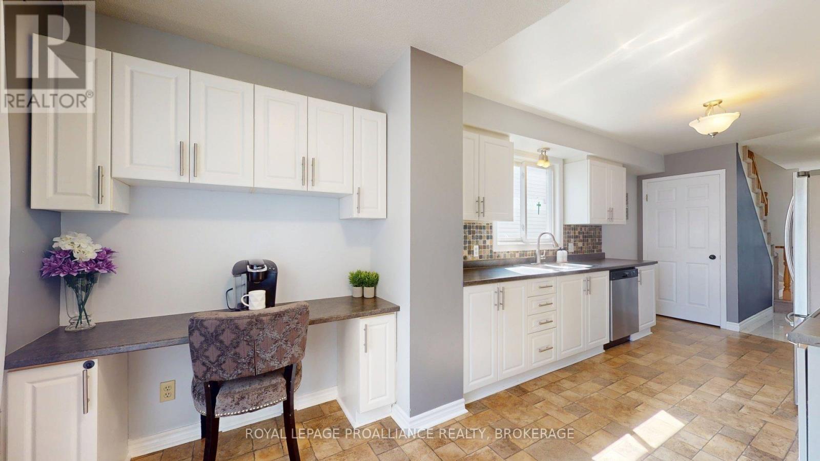 878 Walker Court, Kingston, Ontario  K7M 8L2 - Photo 20 - X12394906