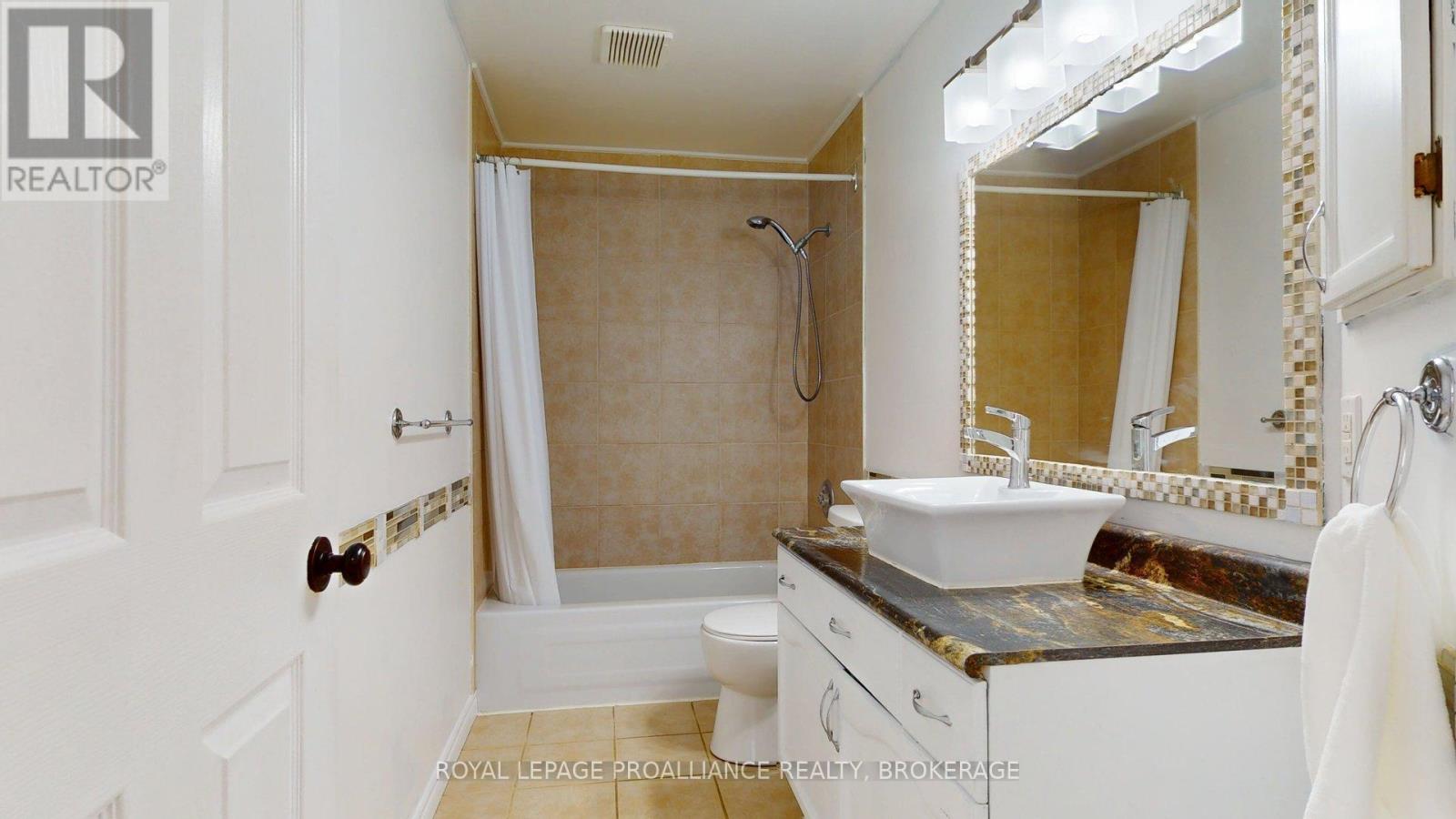 878 Walker Court, Kingston, Ontario  K7M 8L2 - Photo 30 - X12394906