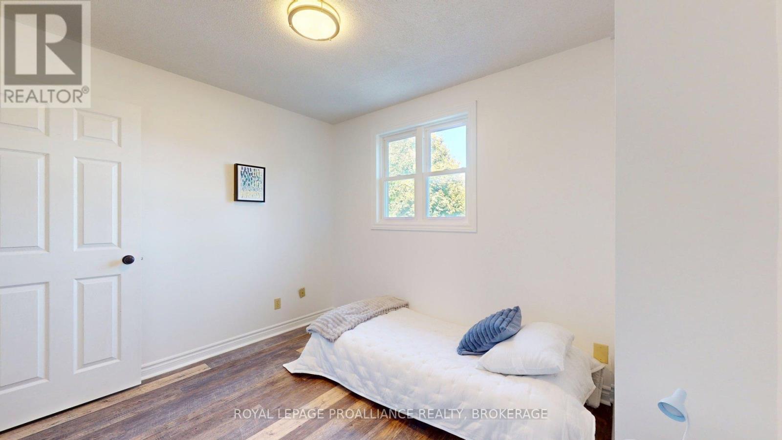 878 Walker Court, Kingston, Ontario  K7M 8L2 - Photo 36 - X12394906