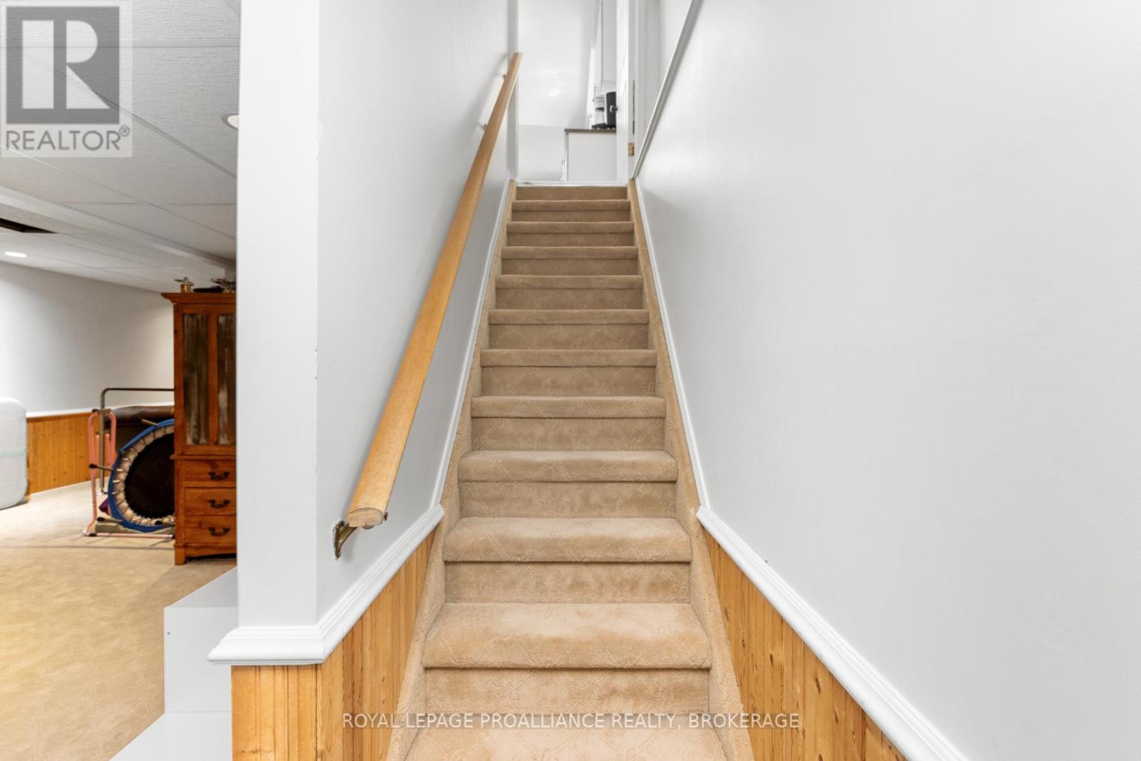 878 Walker Court, Kingston, Ontario  K7M 8L2 - Photo 37 - X12394906