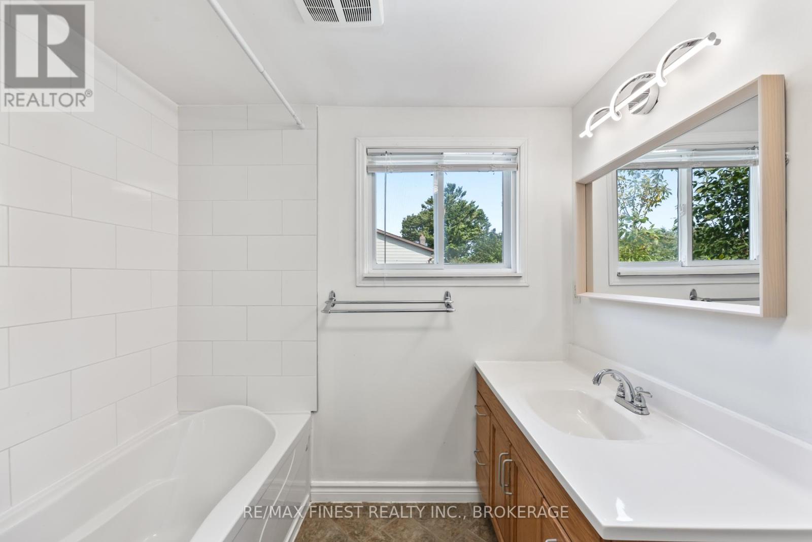 1135 Basswood Place, Kingston, Ontario  K7P 1K4 - Photo 35 - X12396859