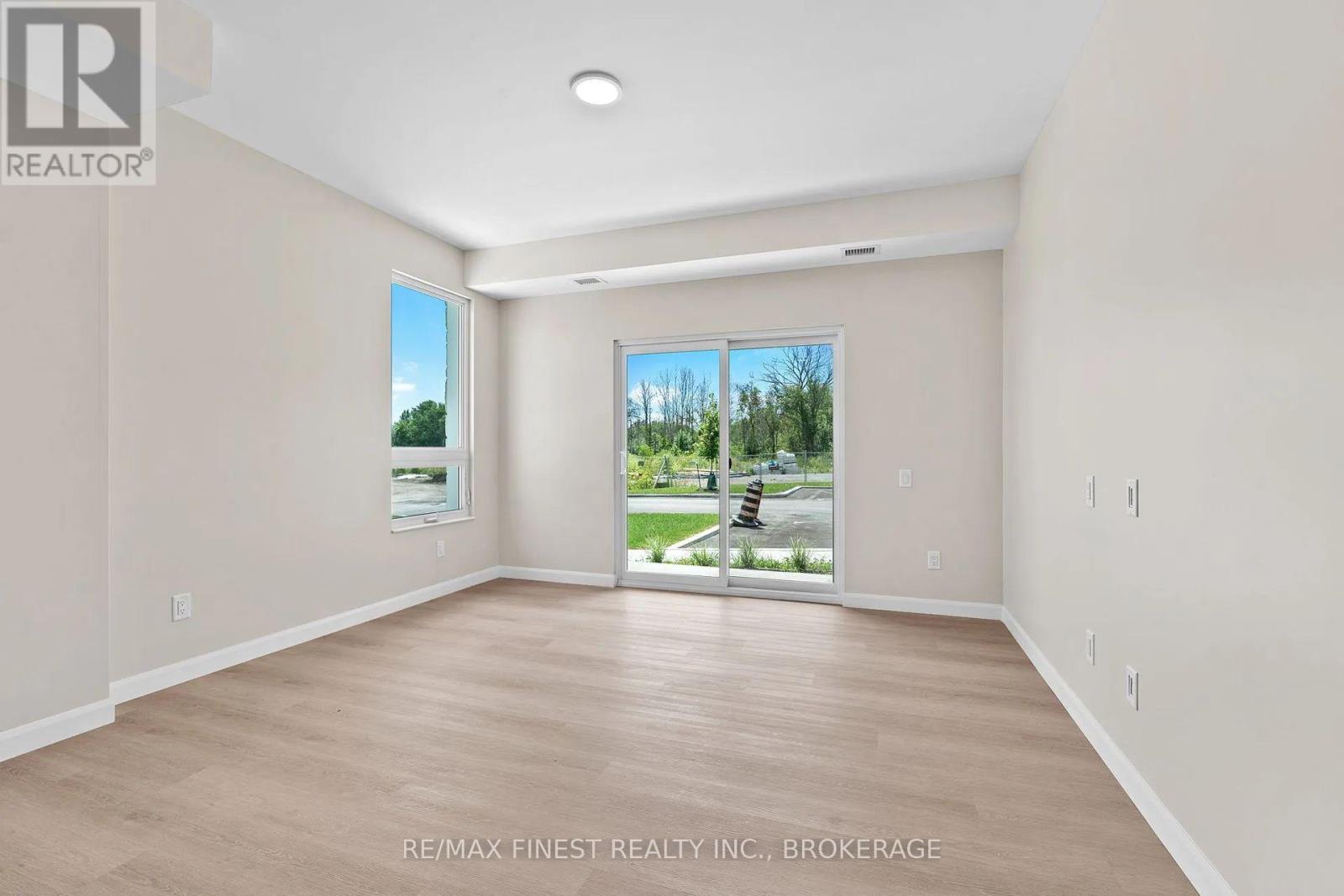 204 - 158 Heritage Park Drive, Greater Napanee, Ontario K7R 3X8 - Photo 12 - X12397444