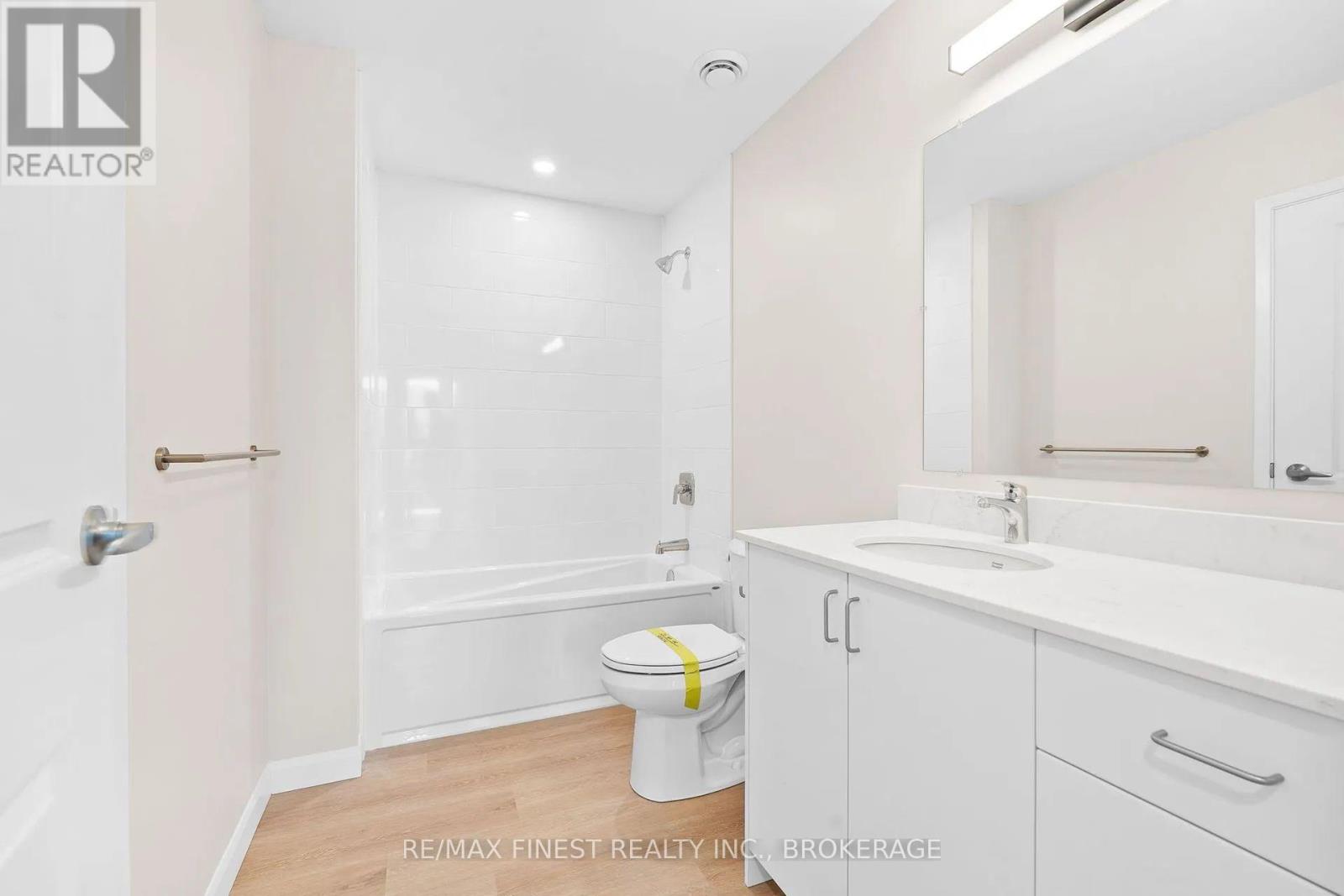 204 - 158 Heritage Park Drive, Greater Napanee, Ontario K7R 3X8 - Photo 15 - X12397444