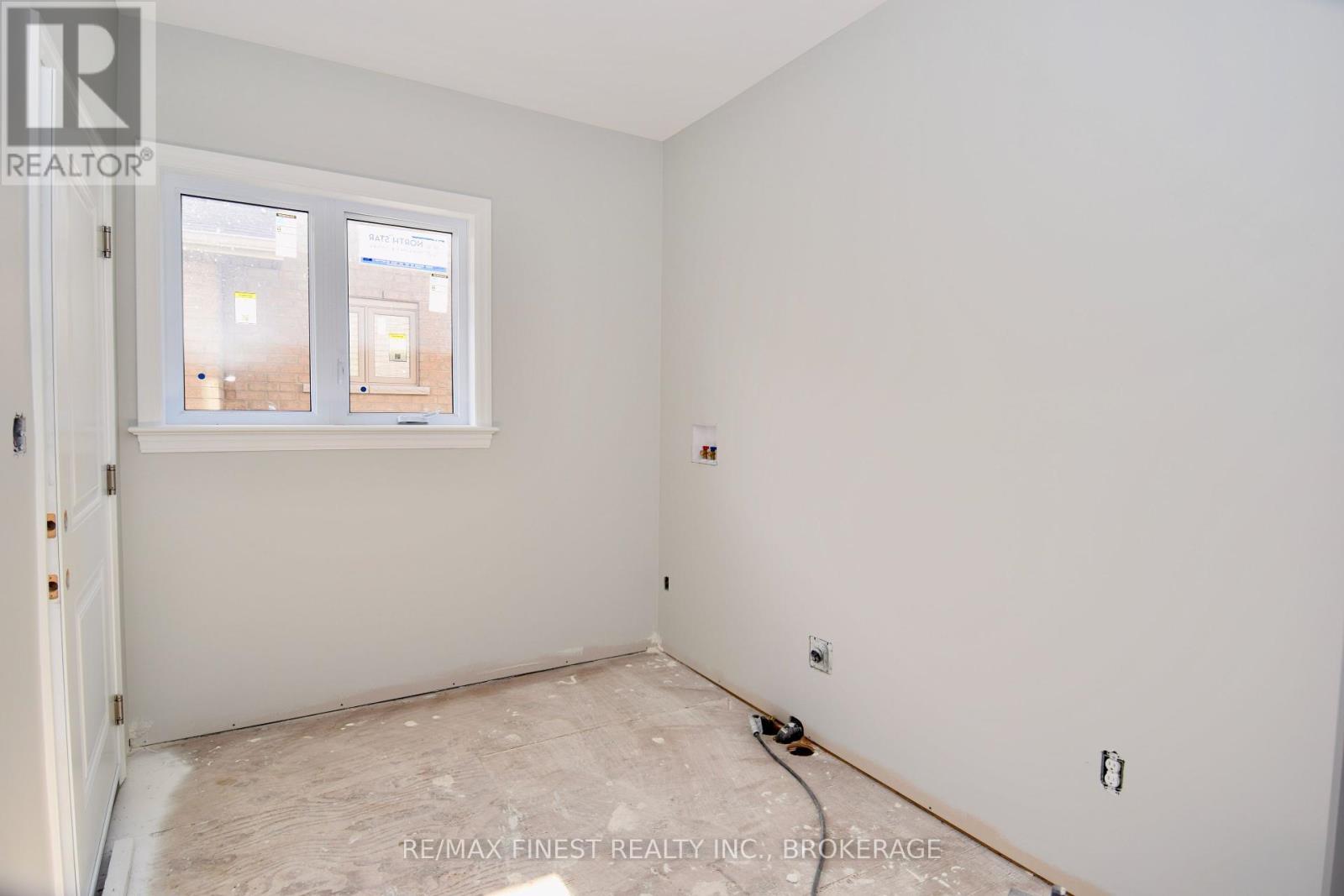 192 Cherrywood Parkway, Greater Napanee, Ontario K7R 0E2 - Photo 10 - X12398131