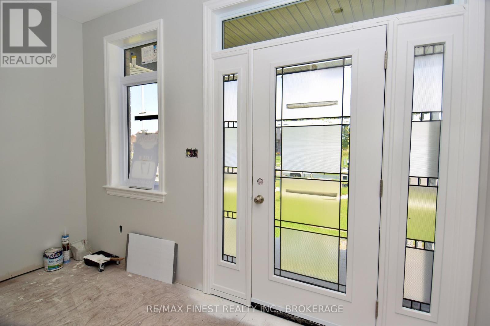 192 Cherrywood Parkway, Greater Napanee, Ontario K7R 0E2 - Photo 3 - X12398131