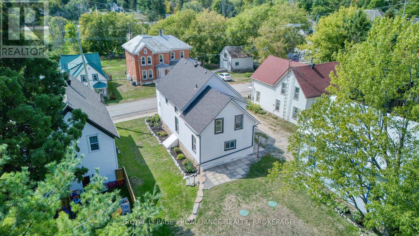 13 KINGSTON STREET, Rideau Lakes, Ontario