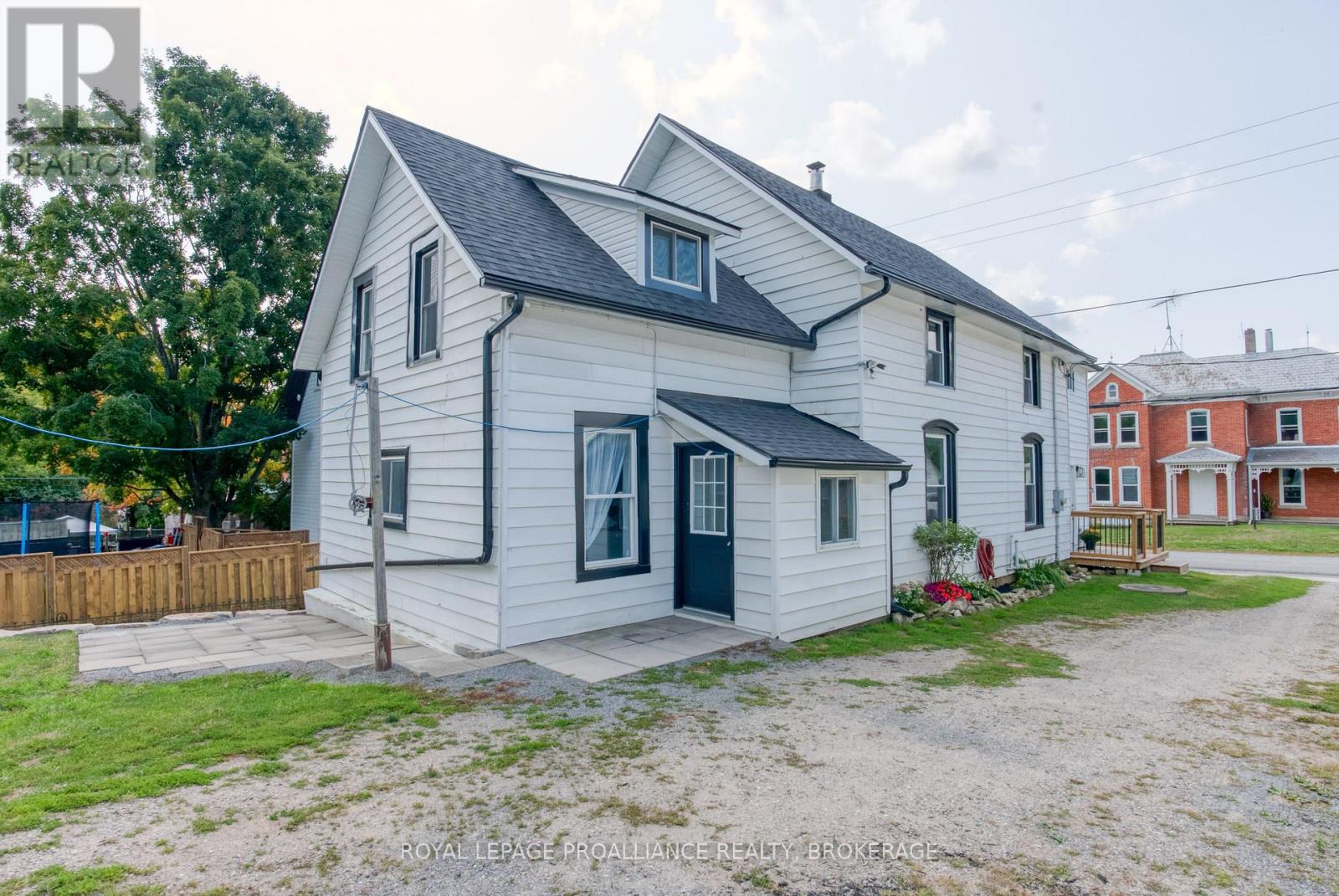 13 Kingston Street, Rideau Lakes, Ontario K0G 1E0 - Photo 10 - X12400104