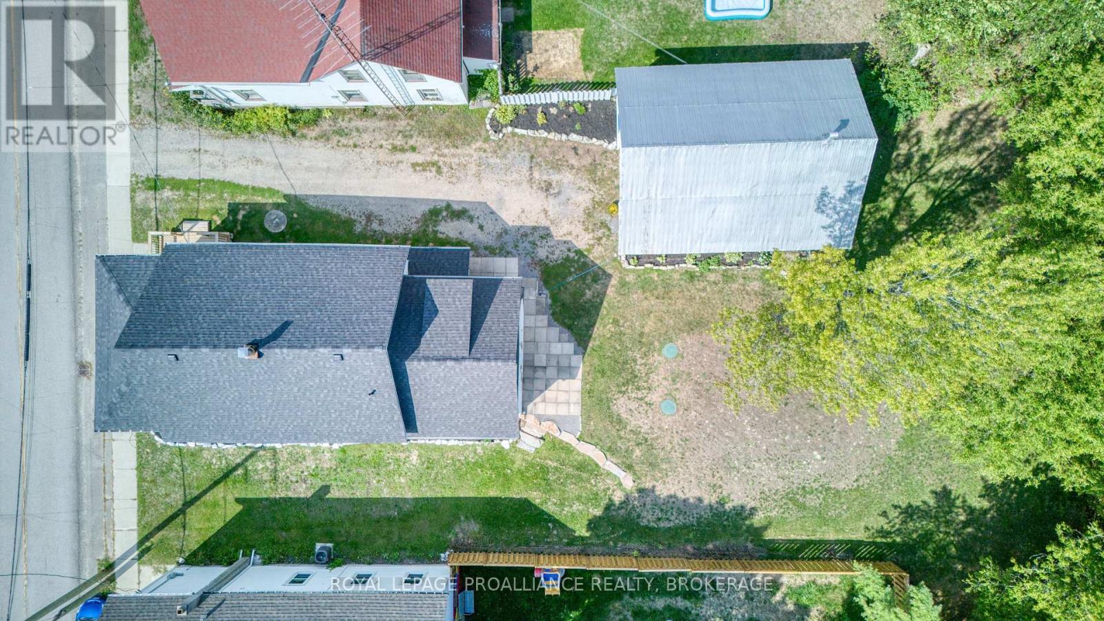 13 Kingston Street, Rideau Lakes, Ontario K0G 1E0 - Photo 2 - X12400104