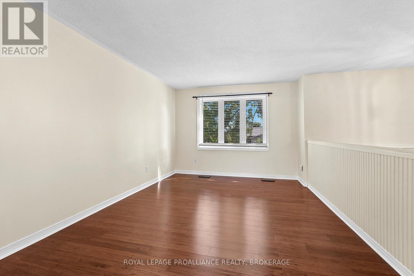 50 Davey Crescent, Loyalist, Ontario  K7N 1X7 - Photo 15 - X12400450