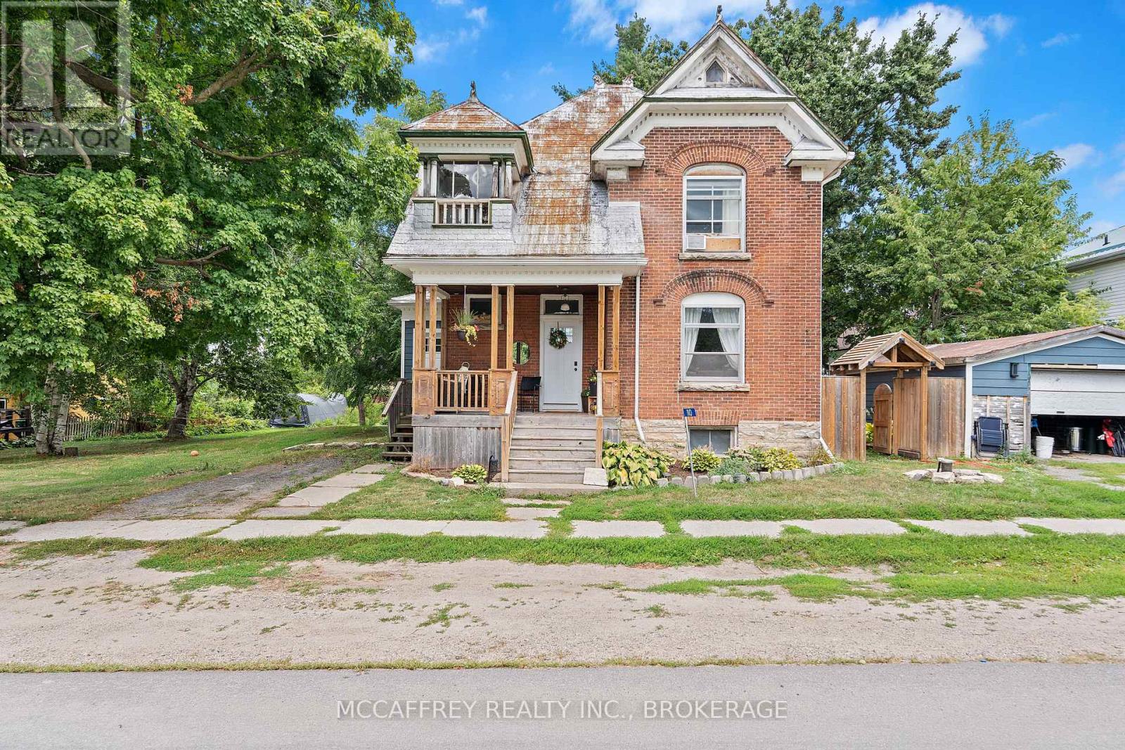 110 ADELAIDE STREET, Front of Leeds & Seeleys Bay, Ontario
