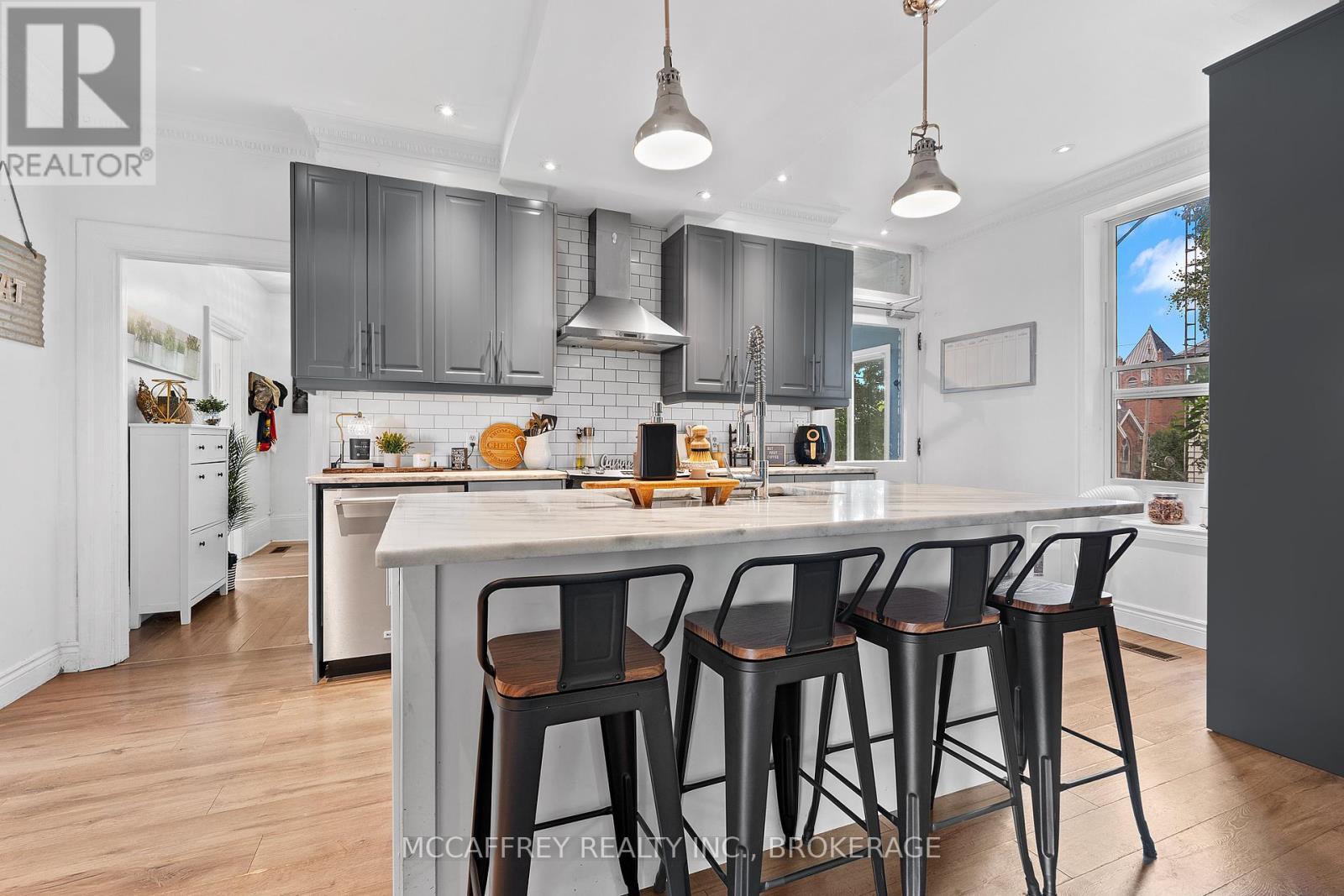 110 Adelaide Street, Front Of Leeds & Seeleys Bay, Ontario  K0H 2N0 - Photo 19 - X12400566