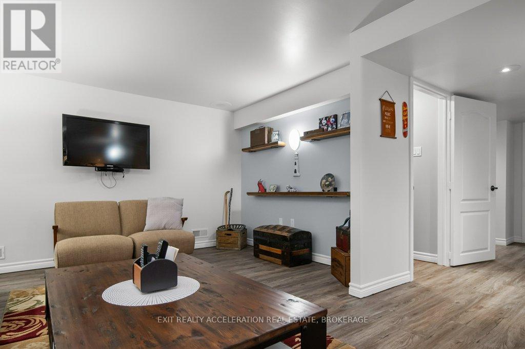 252 Bridge Street W, Greater Napanee, Ontario K7R 3S8 - Photo 22 - X12401307