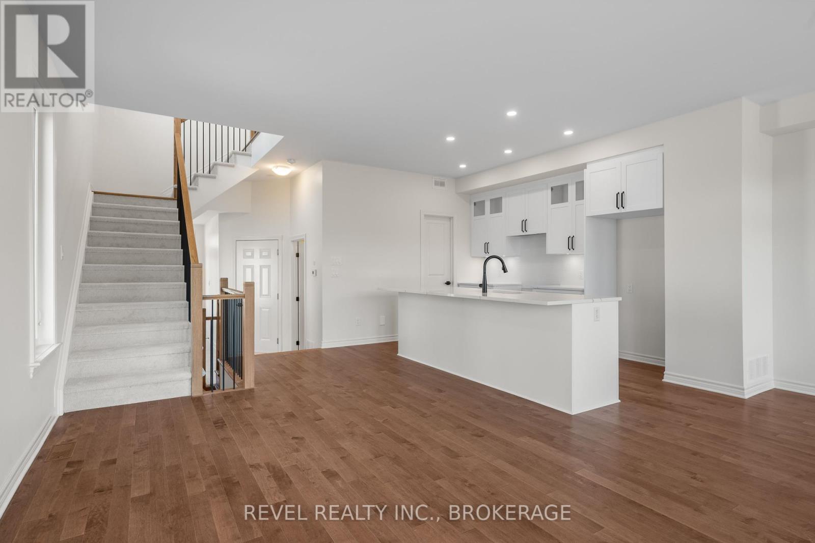 440 Buckthorn Drive, Kingston, Ontario K7P 0V6 - Photo 11 - X12403873