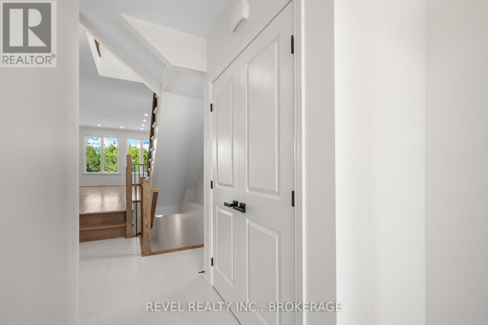 440 Buckthorn Drive, Kingston, Ontario K7P 0V6 - Photo 4 - X12403873