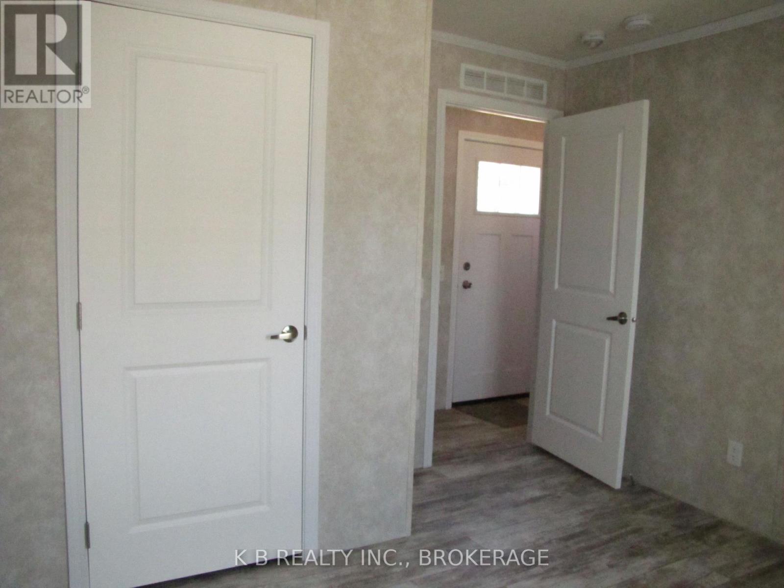 1 Parkington Place, Kingston, Ontario  K7K 5C7 - Photo 12 - X12403985