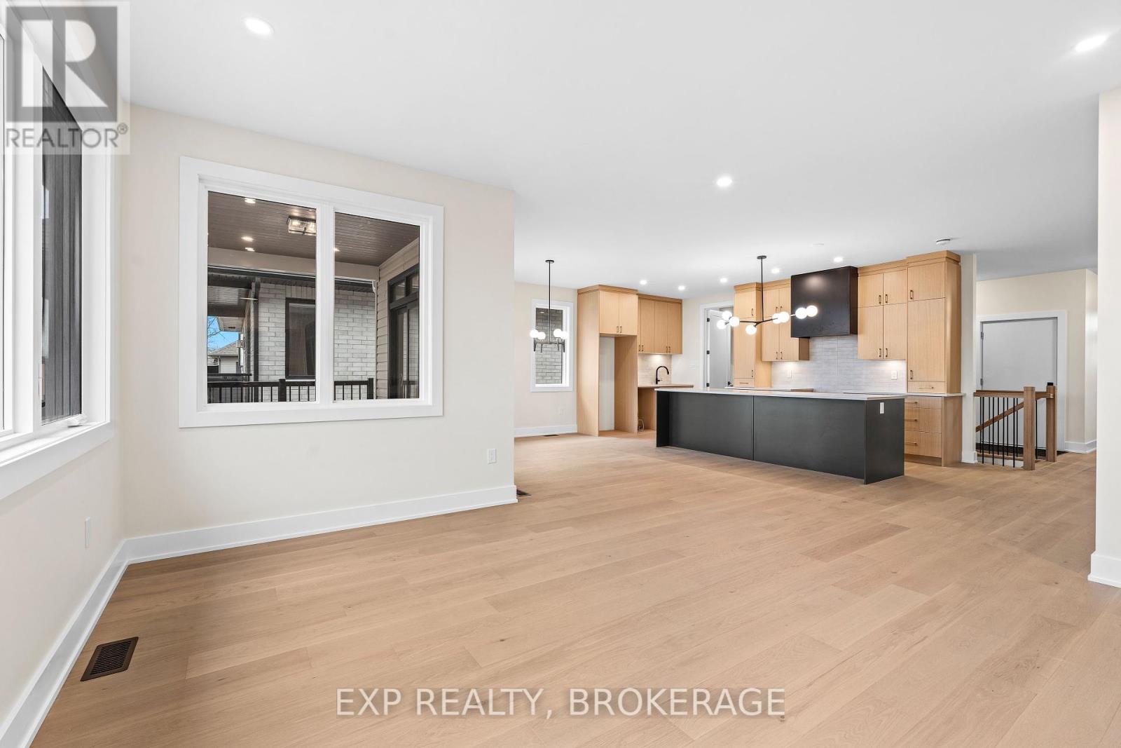 1257 Carfa Crescent, Kingston, Ontario K7P 0M7 - Photo 10 - X12407689