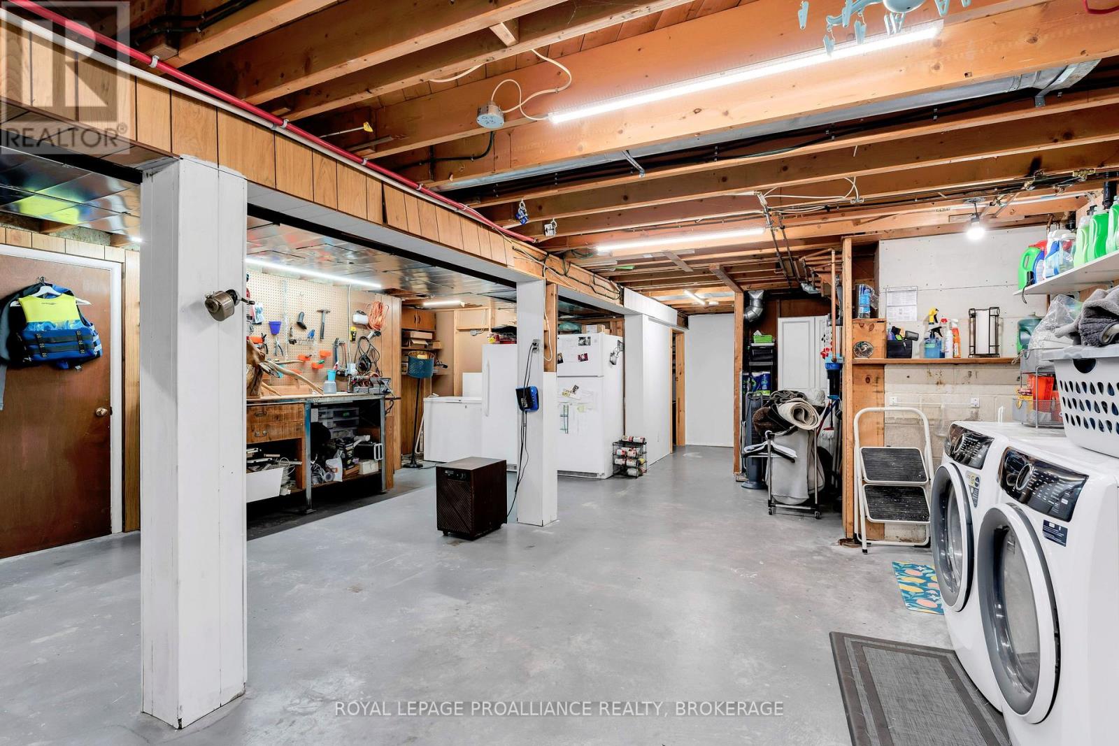 650 Steel Street, Gananoque, Ontario K7G 2E5 - Photo 31 - X12408624