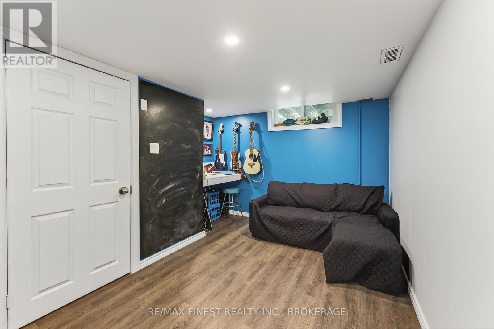 25 Meadow Lane, Greater Napanee, Ontario  K7R 3R8 - Photo 18 - X12409275