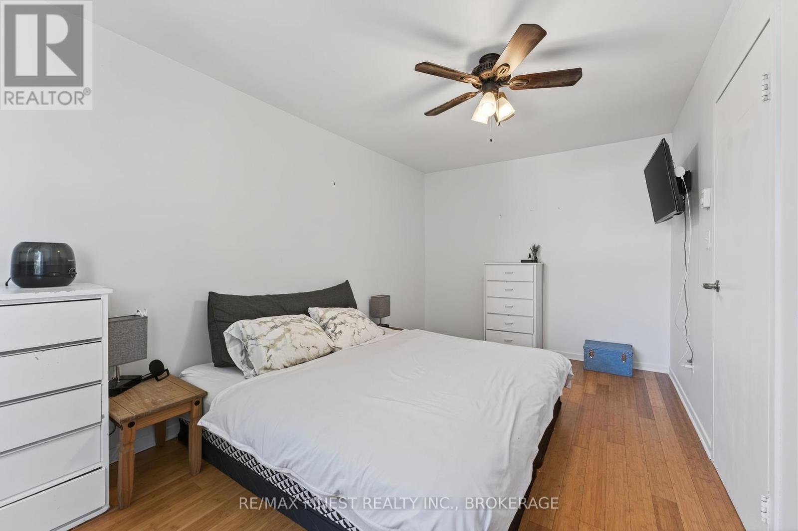 25 Meadow Lane, Greater Napanee, Ontario  K7R 3R8 - Photo 8 - X12409275