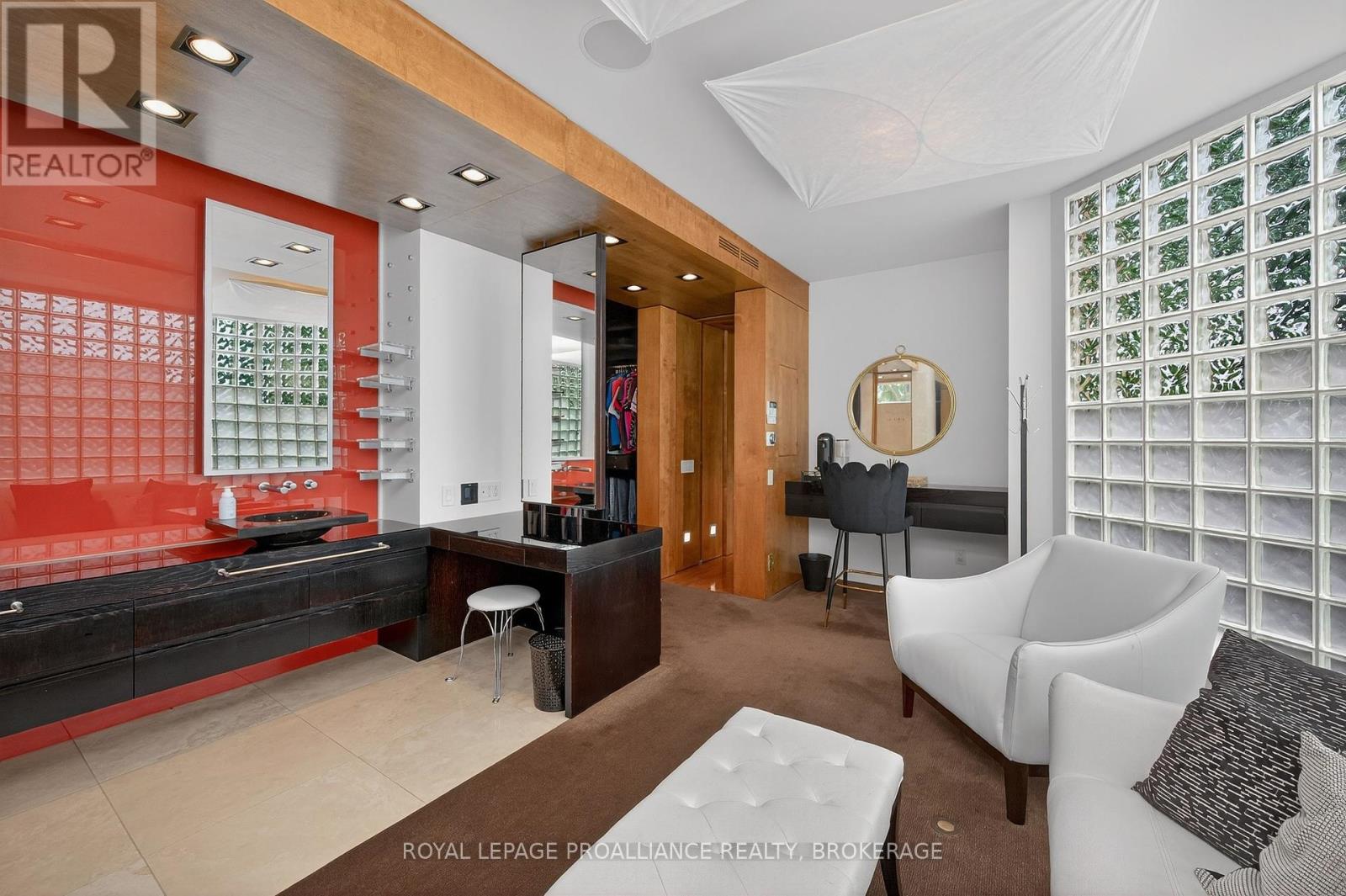 3 Authors Lane, Kingston, Ontario K7M 7W7 - Photo 39 - X12411288