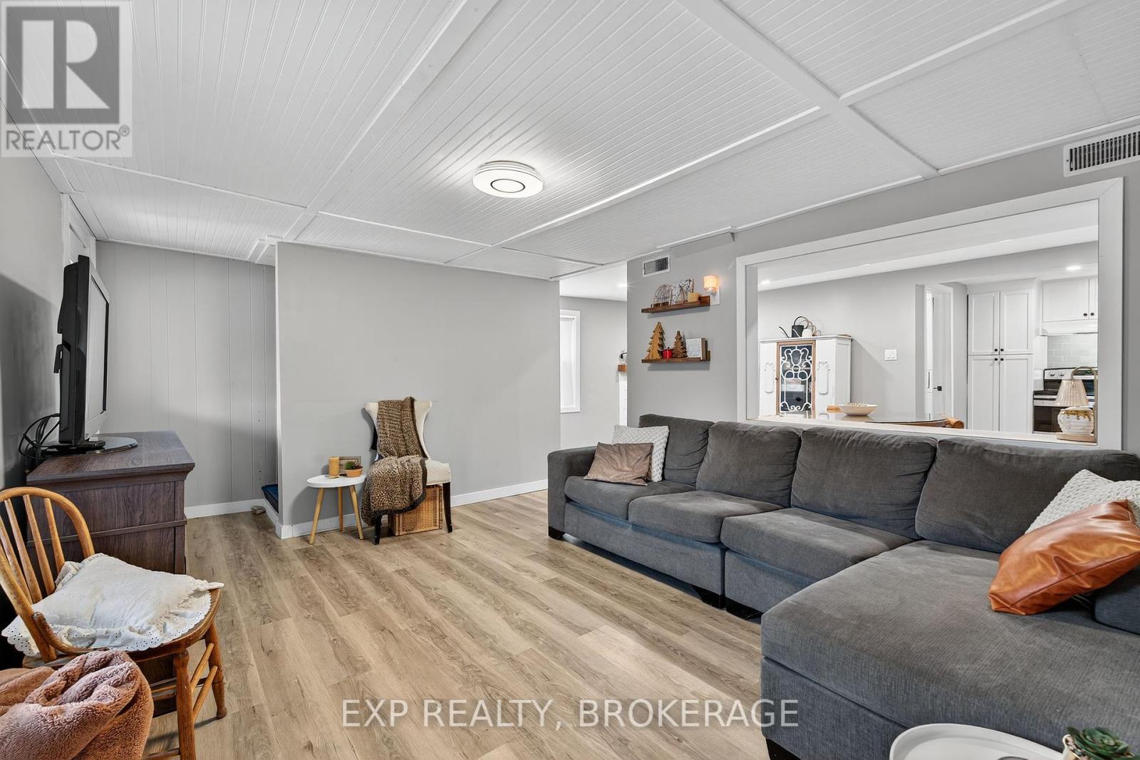 6745 Road 38, Frontenac, Ontario  K0H 0B8 - Photo 6 - X12415023