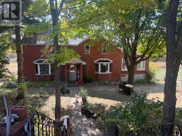 6182 BATTERSEA ROAD, Frontenac, Ontario