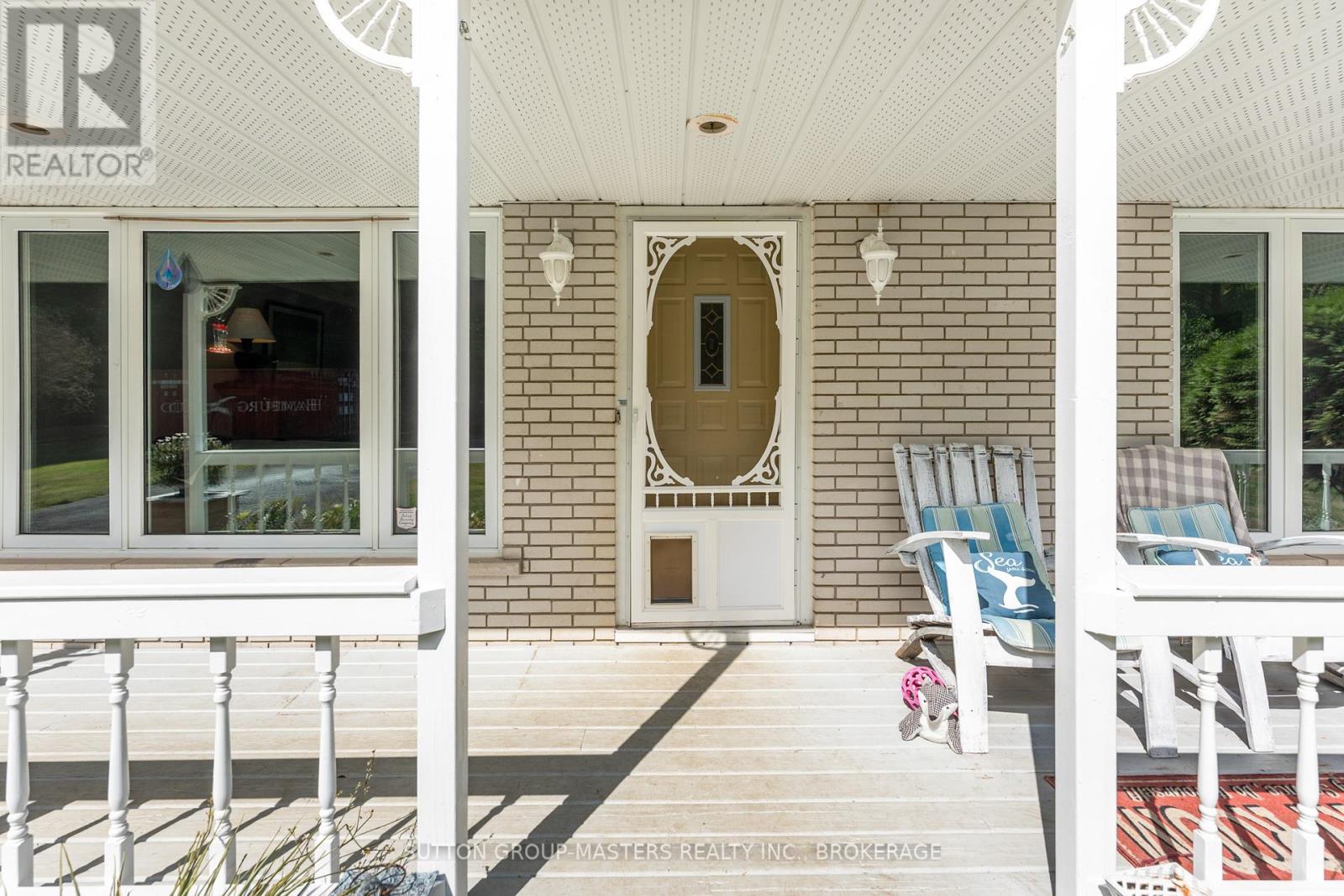 26 Hallecks Road, Front Of Yonge, Ontario K6V 5T3 - Photo 6 - X12416434