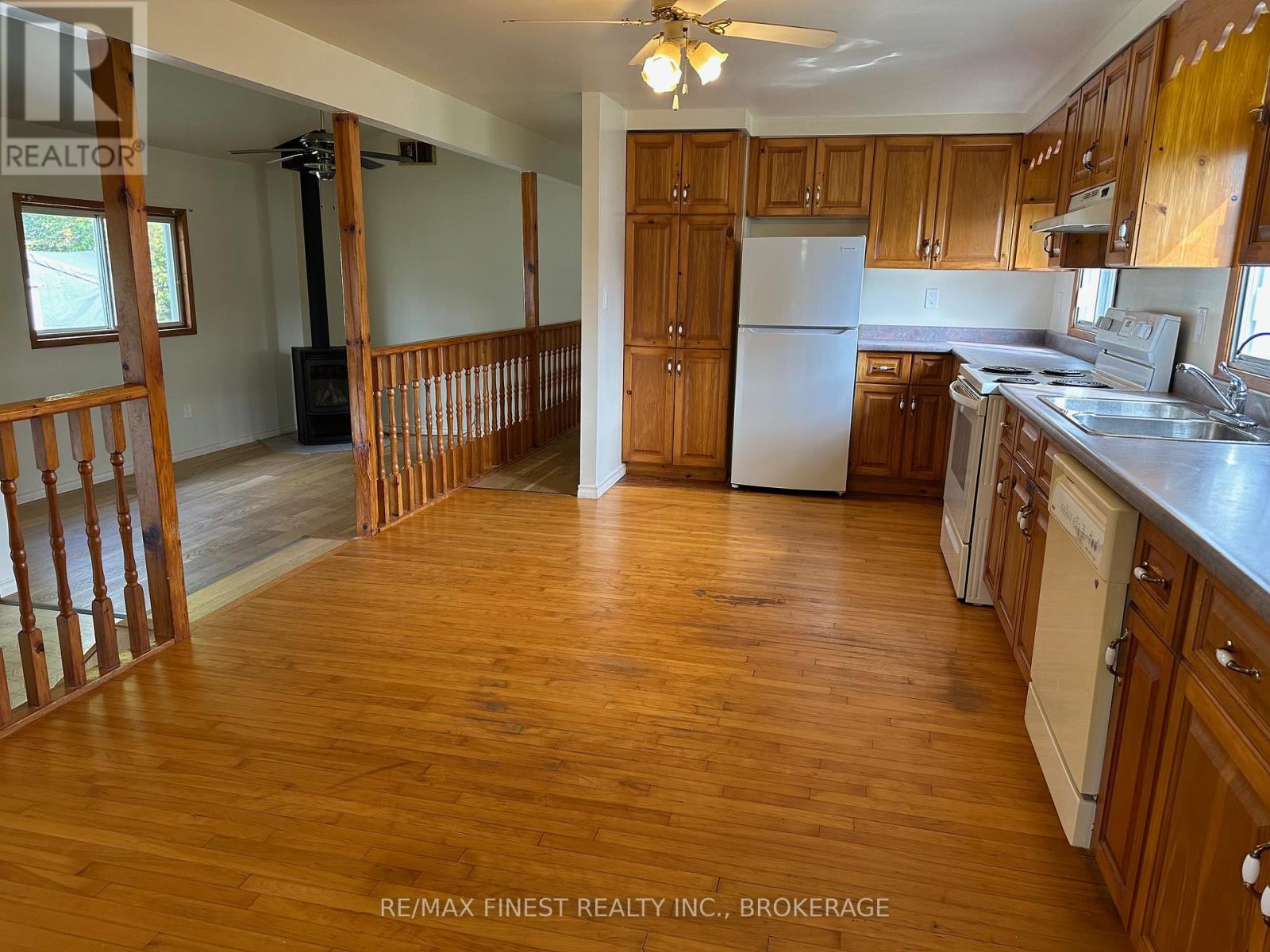 4329 E.r. Orser Drive, Frontenac, Ontario K0H 2W0 - Photo 5 - X12418854