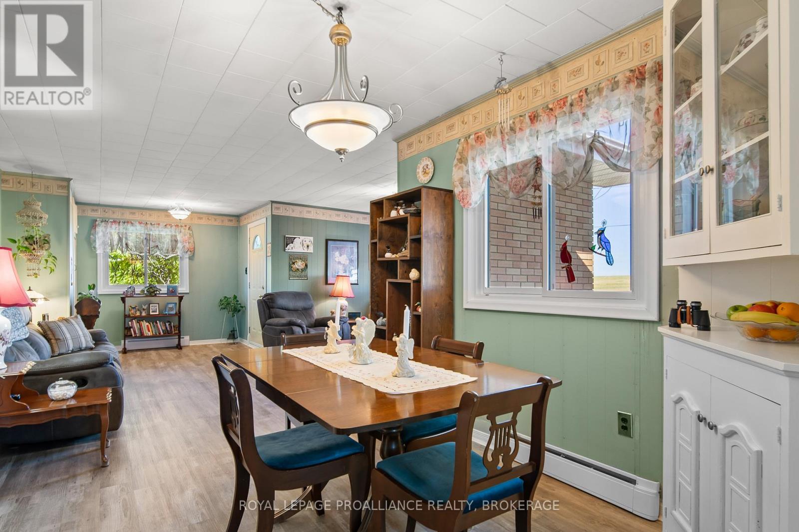 2292 Mcintyre Road, Loyalist, Ontario K0H 1G0 - Photo 4 - X12420599