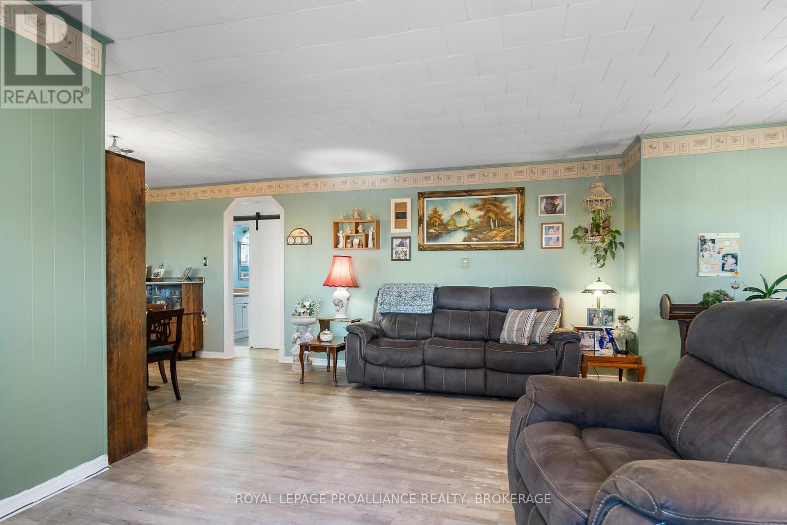 2292 Mcintyre Road, Loyalist, Ontario K0H 1G0 - Photo 8 - X12420599