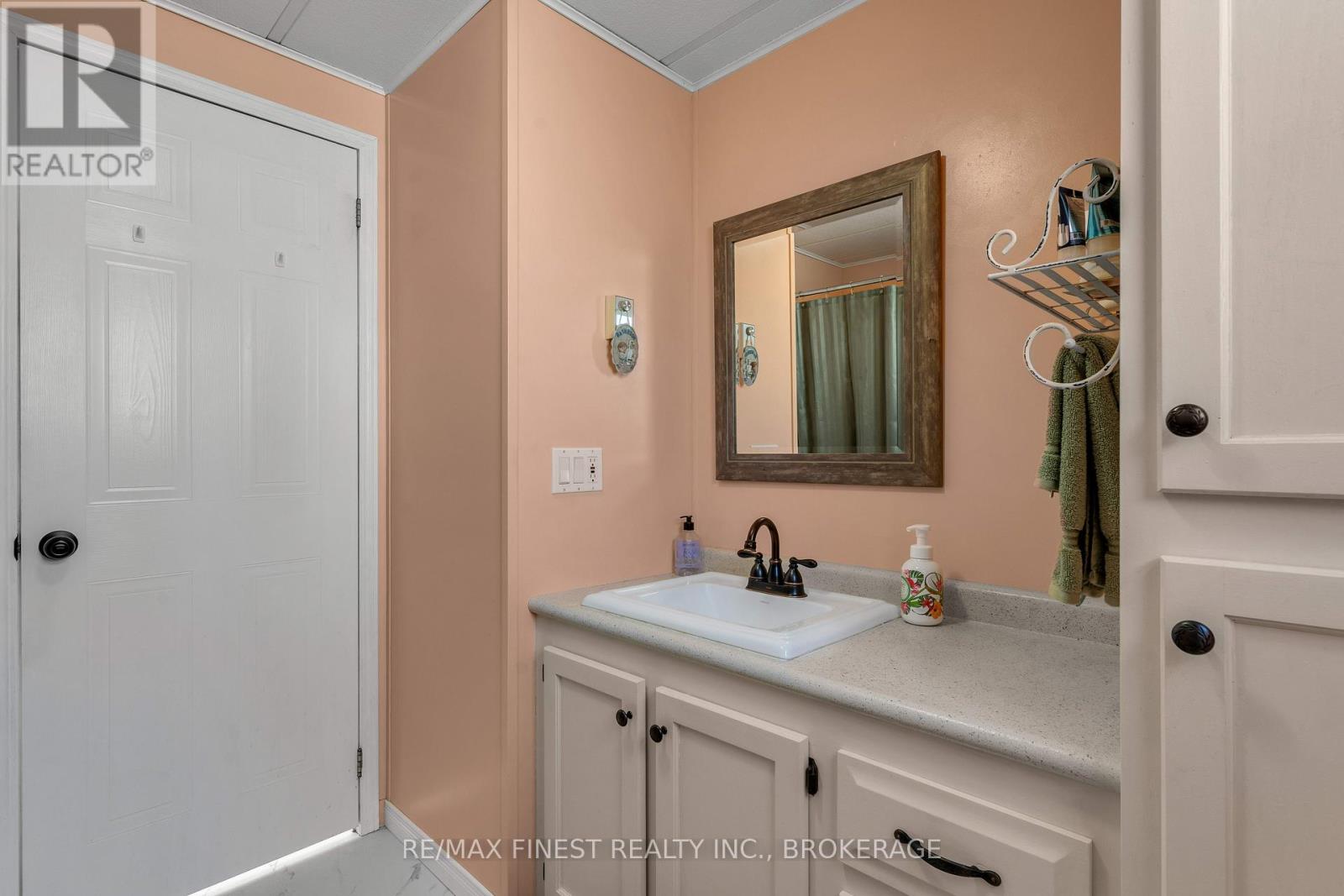 17 Elm Street, Greater Napanee, Ontario K7R 0E9 - Photo 22 - X12420737