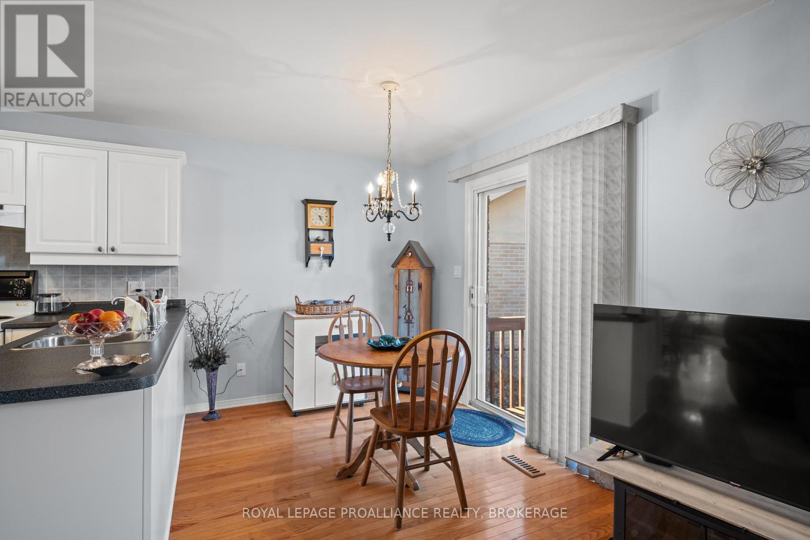 1264 Historic Way, Kingston, Ontario K7P 2T7 - Photo 13 - X12421459