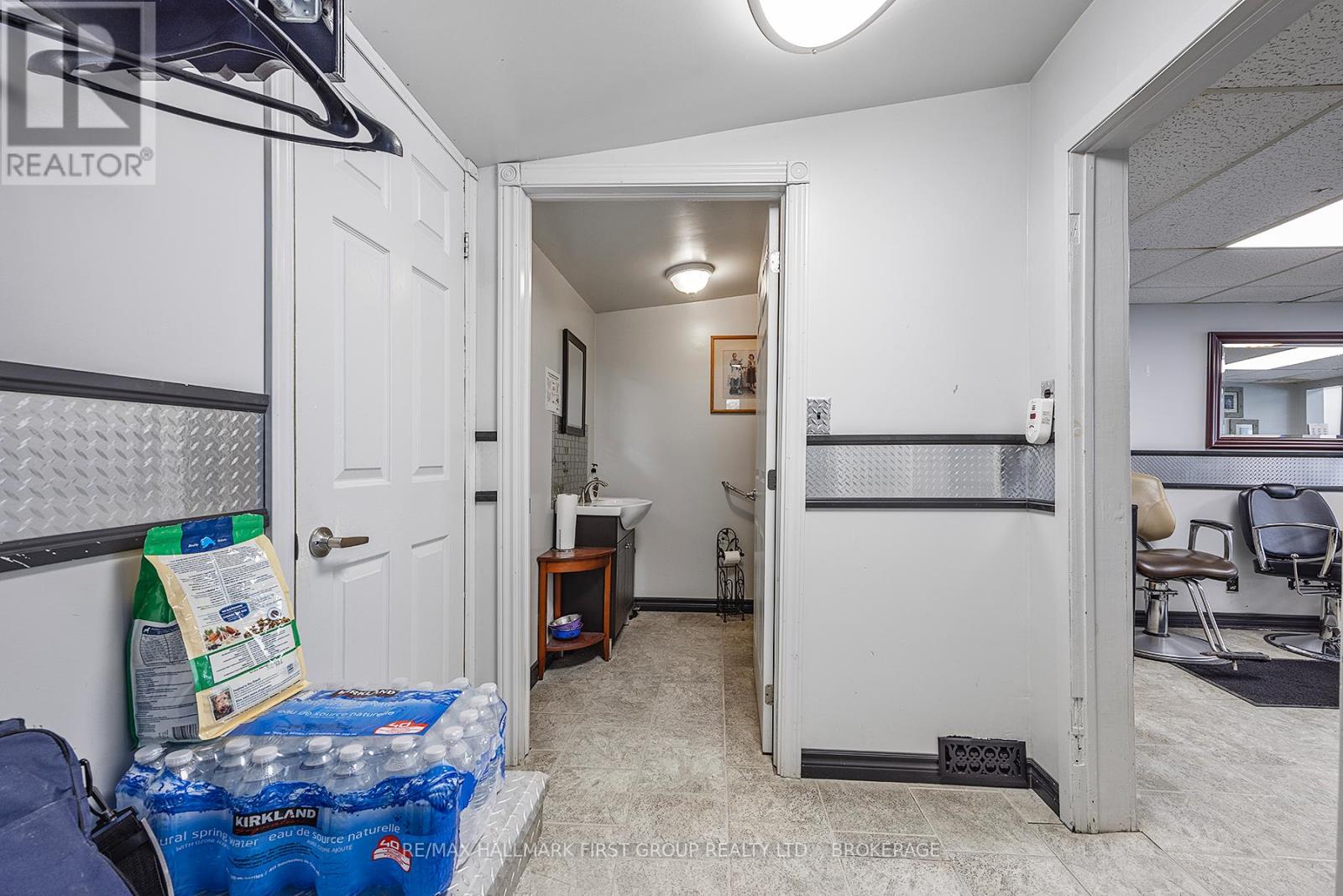 19/21 Dundas Street W, Greater Napanee, Ontario K7R 1Z3 - Photo 27 - X12421970