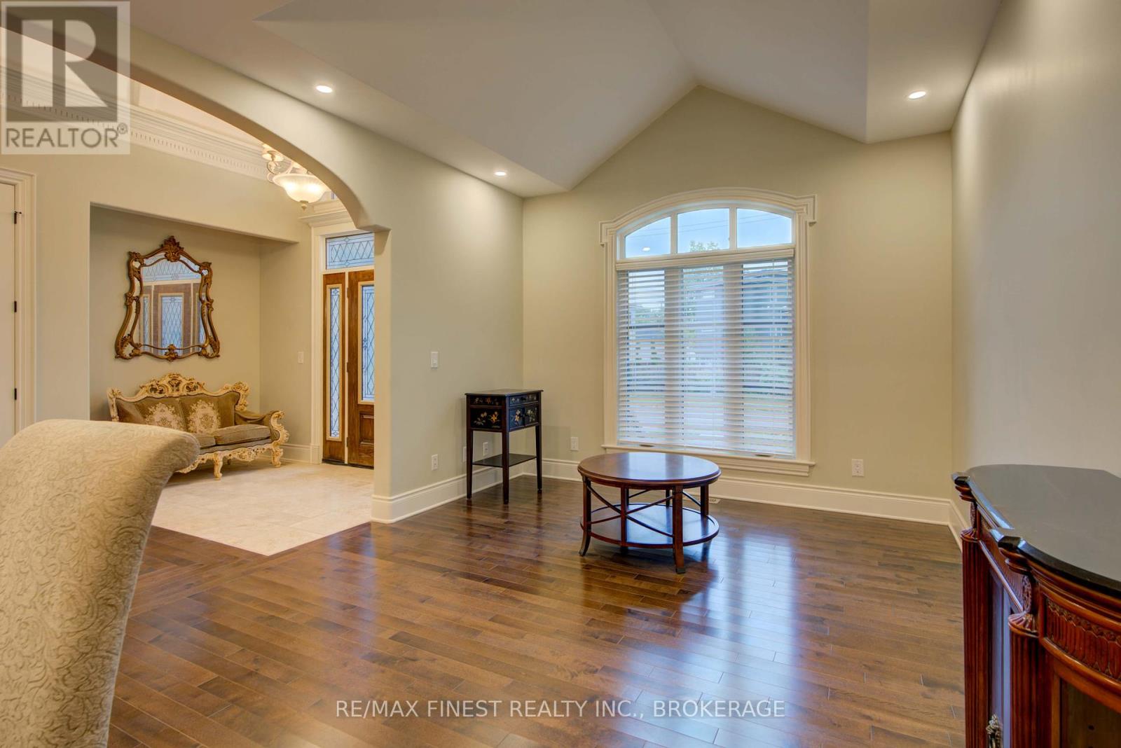 43 Crerar Boulevard, Kingston, Ontario K7M 3P7 - Photo 10 - X12422044