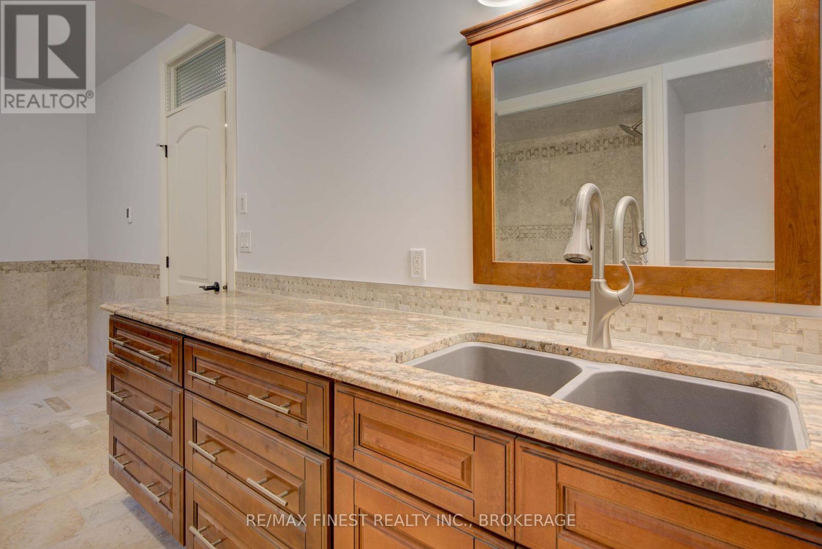 43 Crerar Boulevard, Kingston, Ontario K7M 3P7 - Photo 23 - X12422044