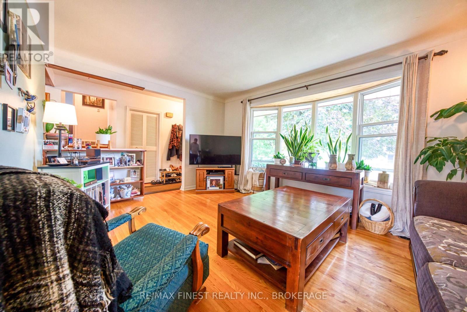 107 Casterton Avenue, Kingston, Ontario K7M 1R9 - Photo 8 - X12422246