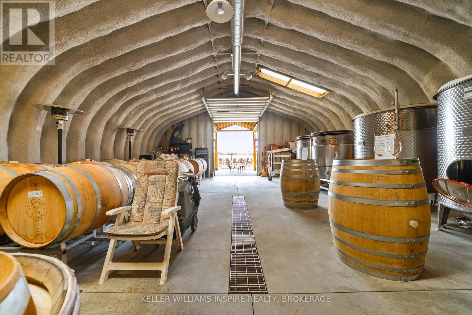 18055 Loyalist Parkway, Prince Edward County, Ontario K7P 2Y4 - Photo 20 - X12425229