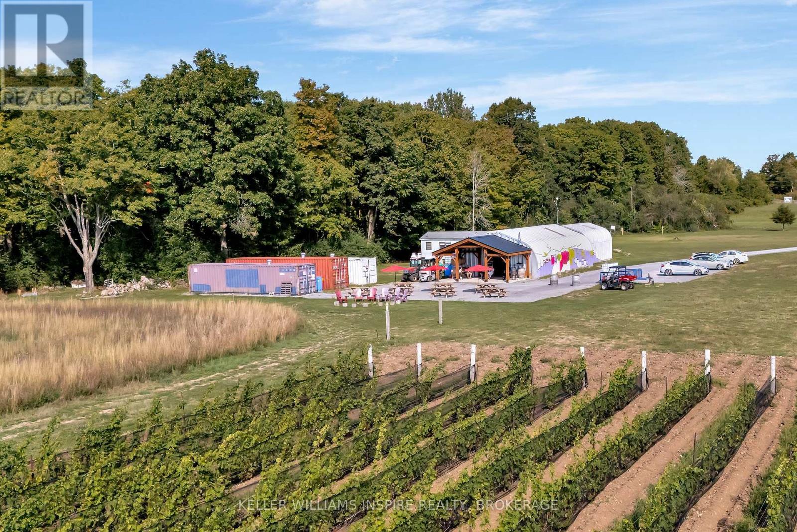 18055 LOYALIST PARKWAY, Prince Edward County, Ontario