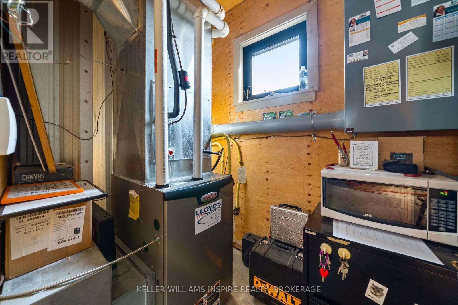 18055 Loyalist Parkway, Prince Edward County, Ontario K7P 2Y4 - Photo 37 - X12425257