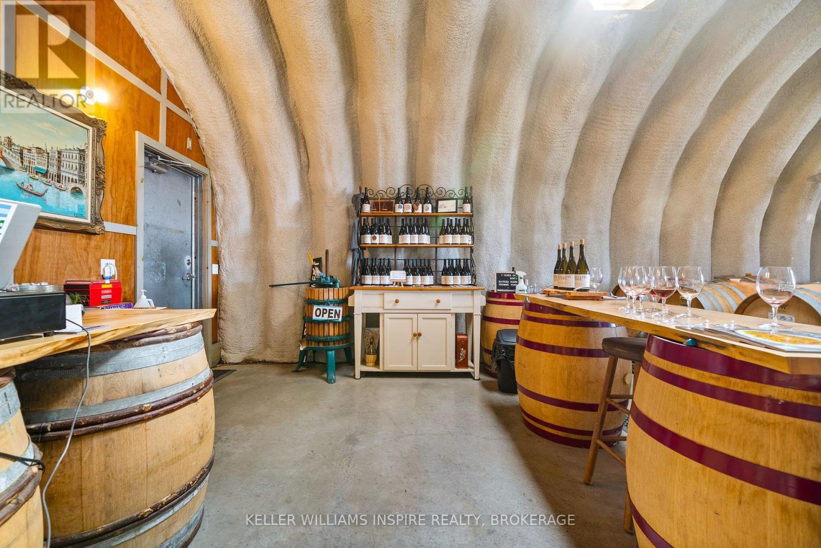 18055 Loyalist Parkway, Prince Edward County, Ontario K7P 2Y4 - Photo 39 - X12425257