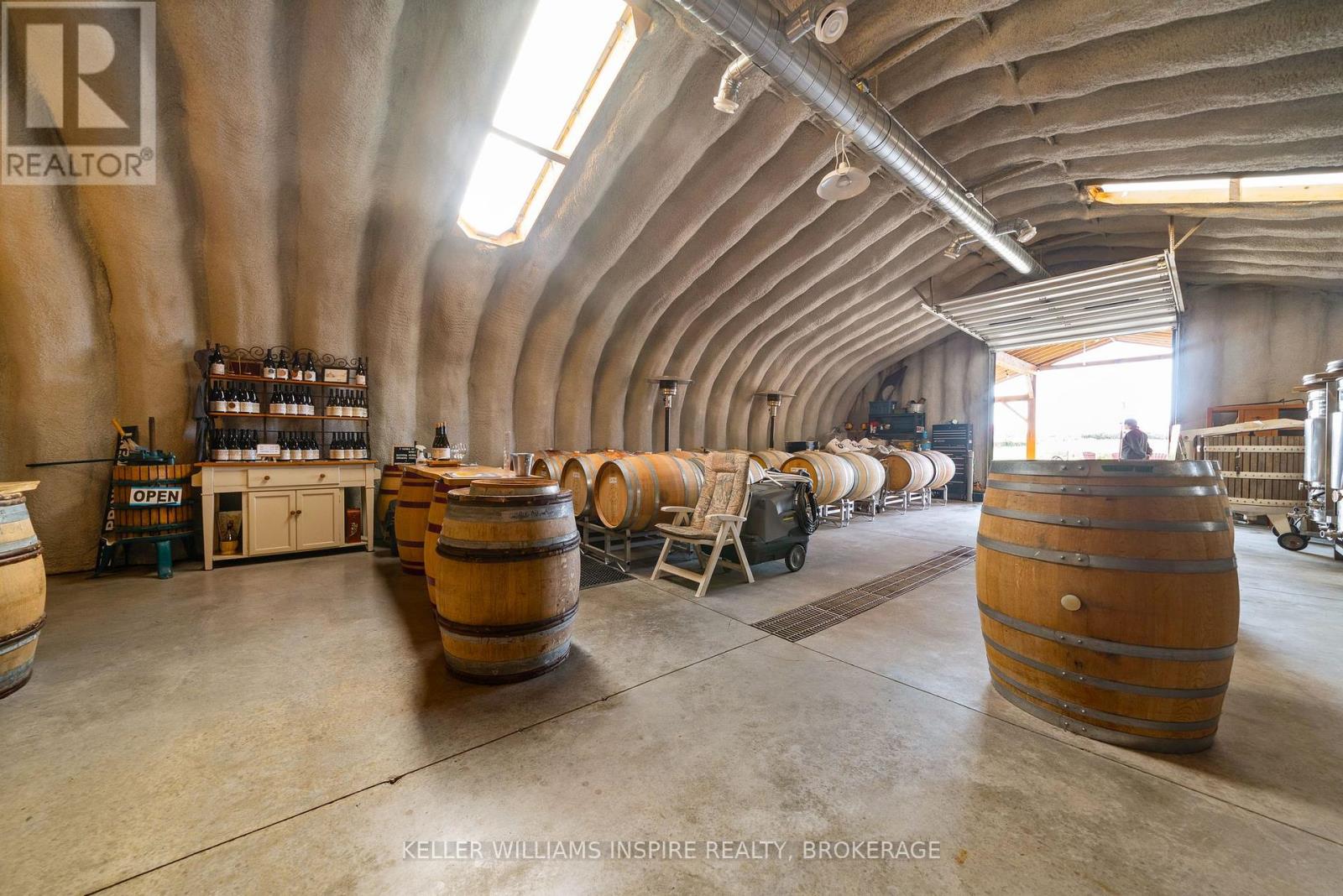 18055 Loyalist Parkway, Prince Edward County, Ontario K7P 2Y4 - Photo 43 - X12425257