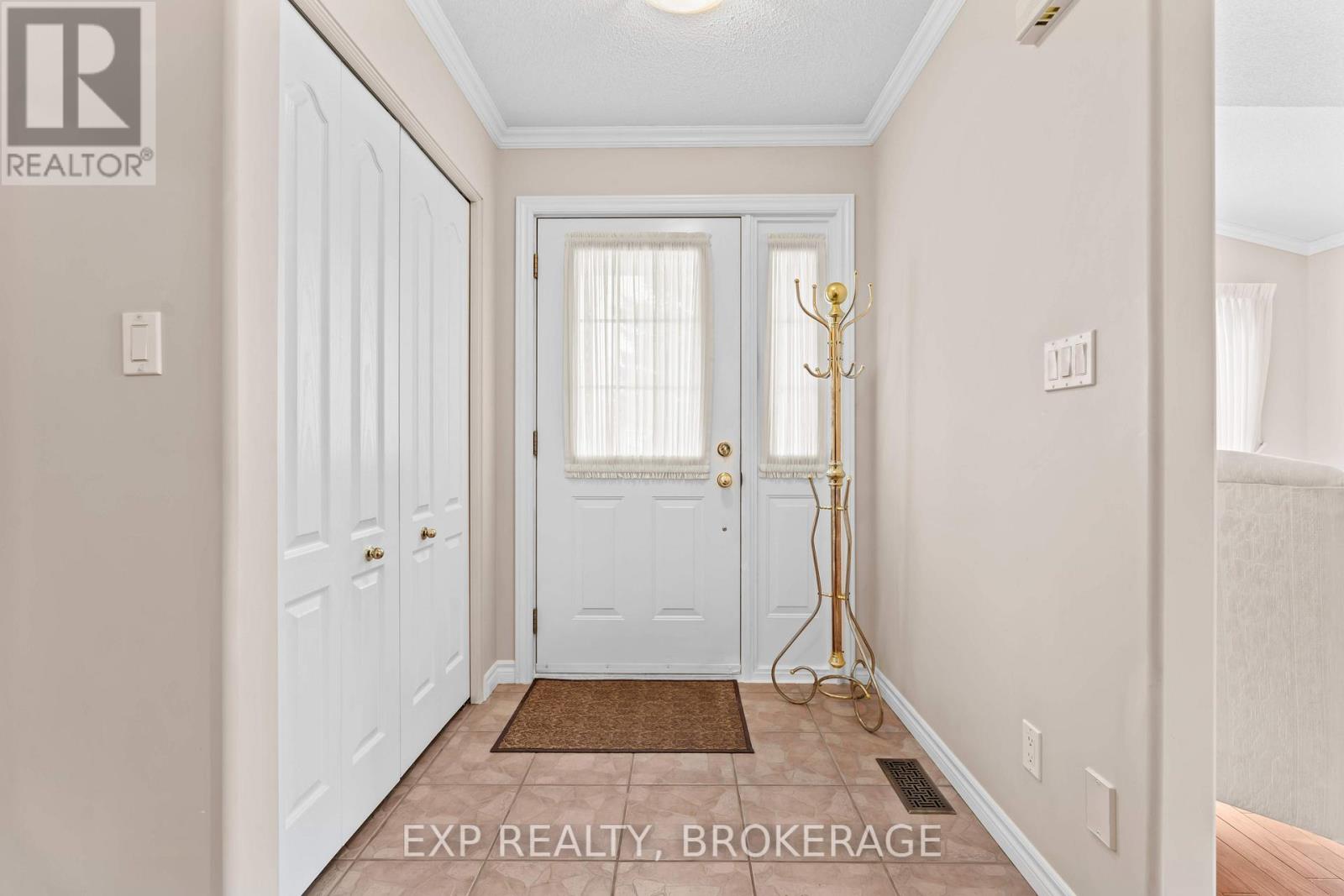 108 Sheridan Street, Kingston, Ontario K7P 3H7 - Photo 4 - X12425382