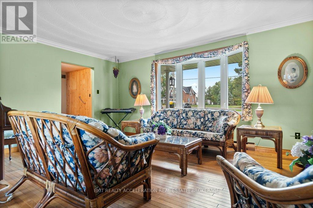 7398 County Rd 2, Greater Napanee, Ontario K7R 3K6 - Photo 19 - X12426902