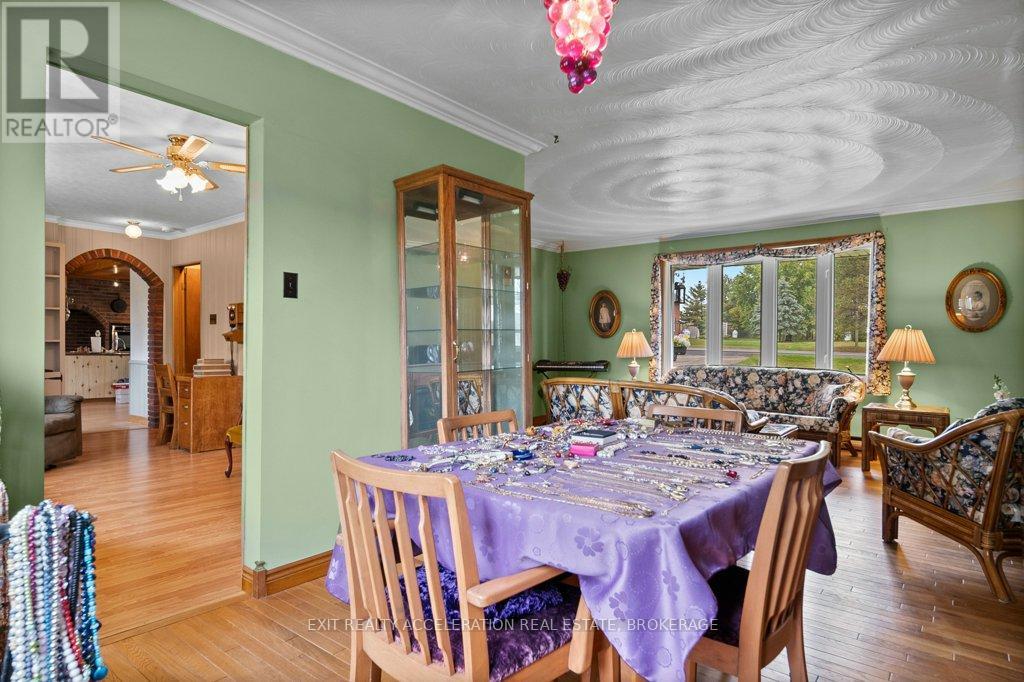 7398 County Rd 2, Greater Napanee, Ontario K7R 3K6 - Photo 22 - X12426902