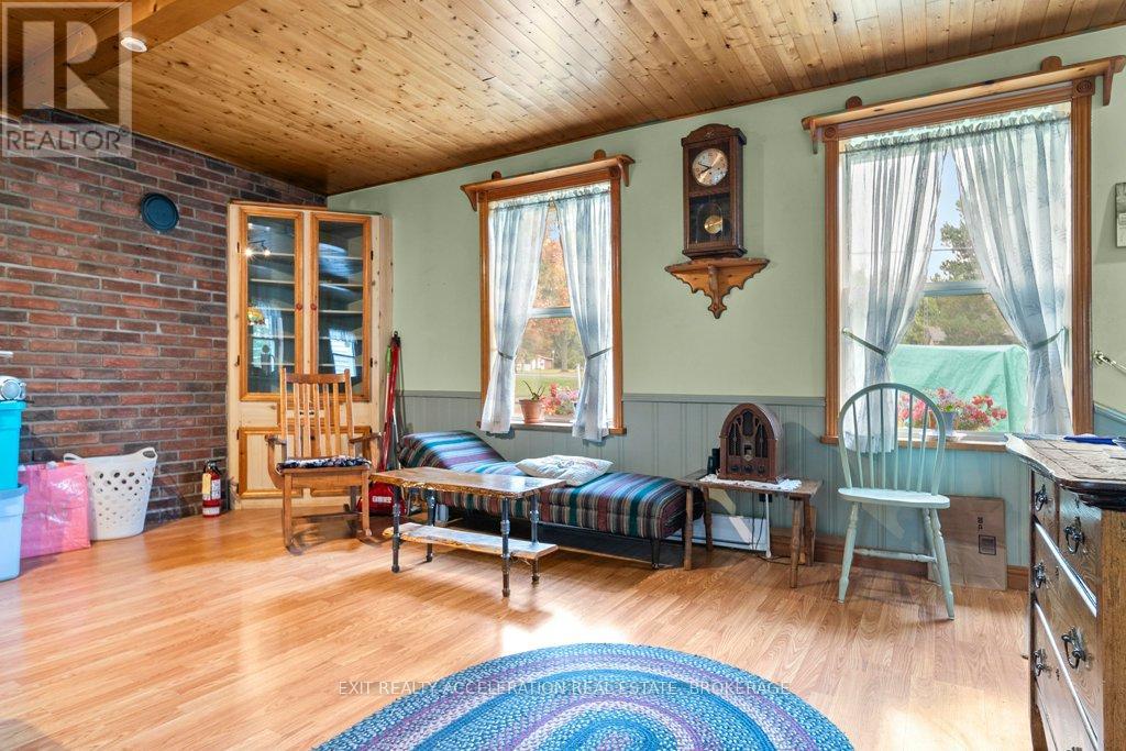 7398 County Rd 2, Greater Napanee, Ontario K7R 3K6 - Photo 6 - X12426902