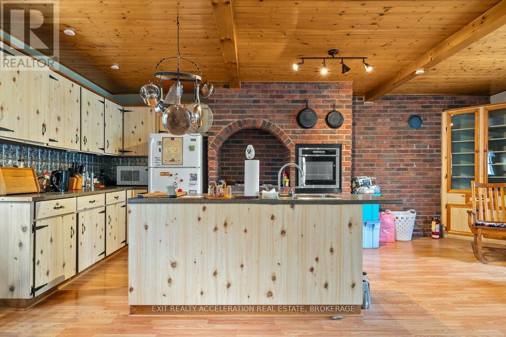 7398 County Rd 2, Greater Napanee, Ontario K7R 3K6 - Photo 8 - X12426902