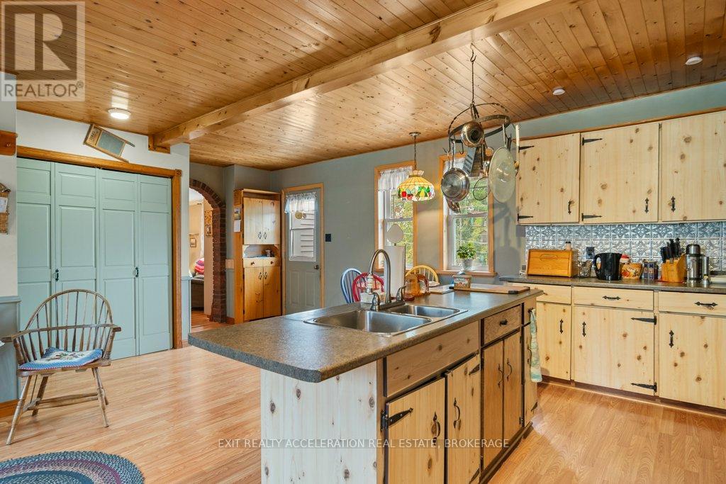 7398 County Rd 2, Greater Napanee, Ontario K7R 3K6 - Photo 9 - X12426902