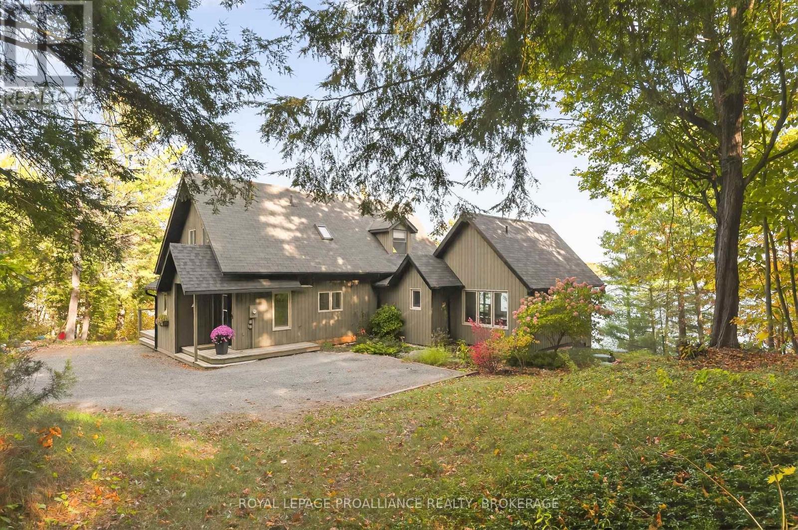 111 BIG HILL ROAD, Front of Leeds & Seeleys Bay, Ontario