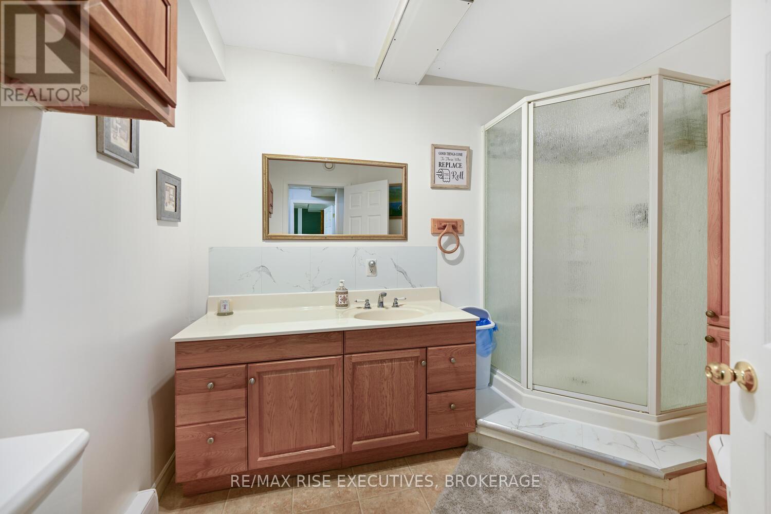 25 Park Street, Leeds And The Thousand Islands, Ontario K0E 1N0 - Photo 21 - X12432062